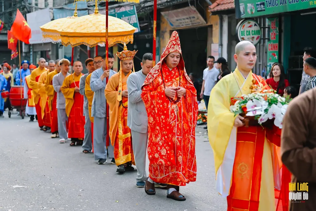 Đoàn rước Hội làng Quỳnh Đô
