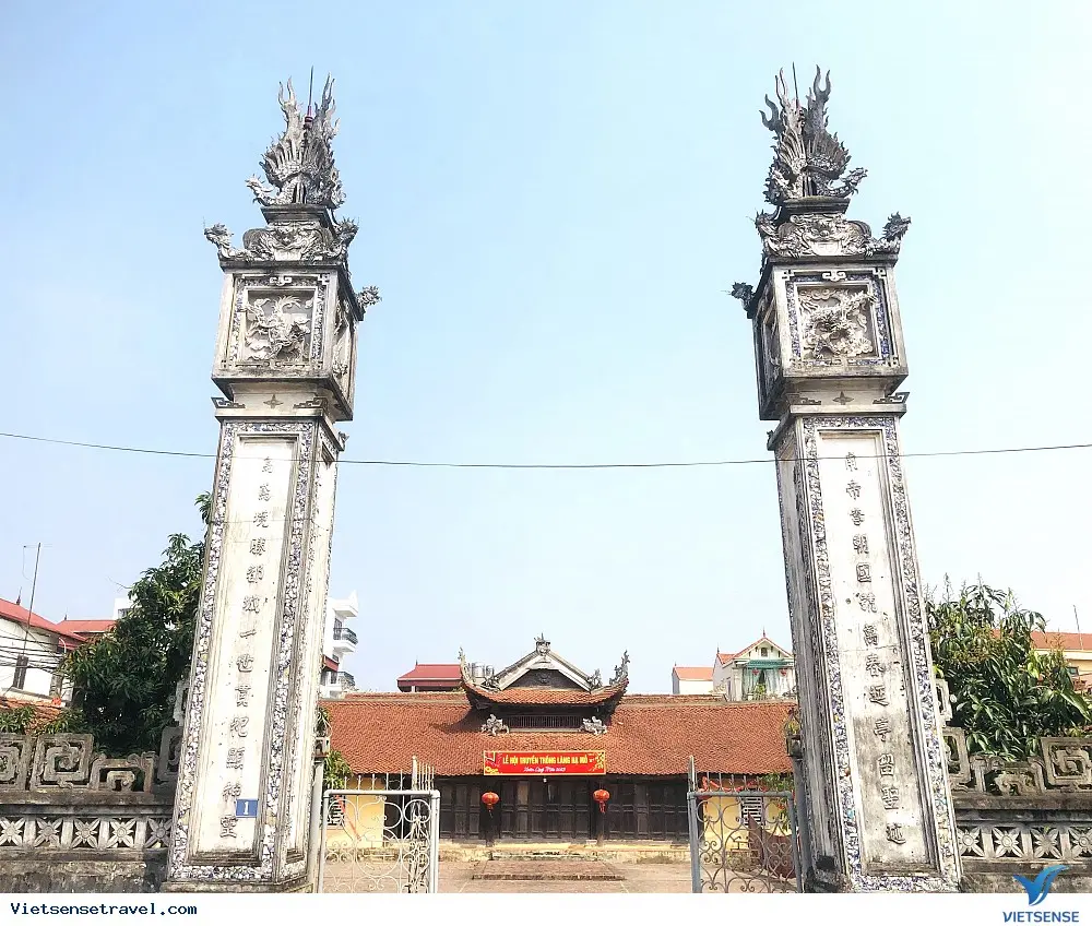 Cổng Đình Vạn Xuân