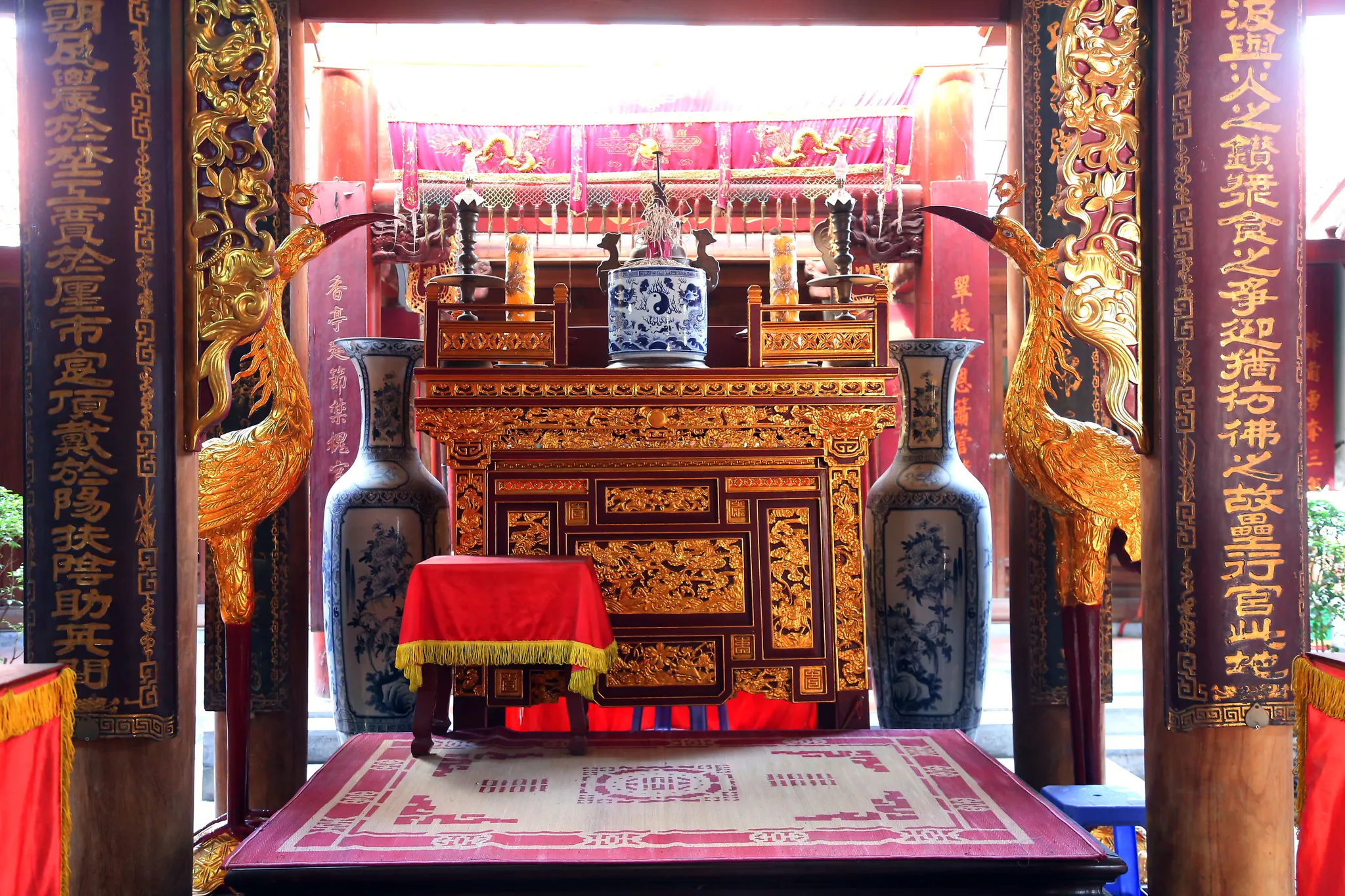 Không gian thờ đình Thị Cấm