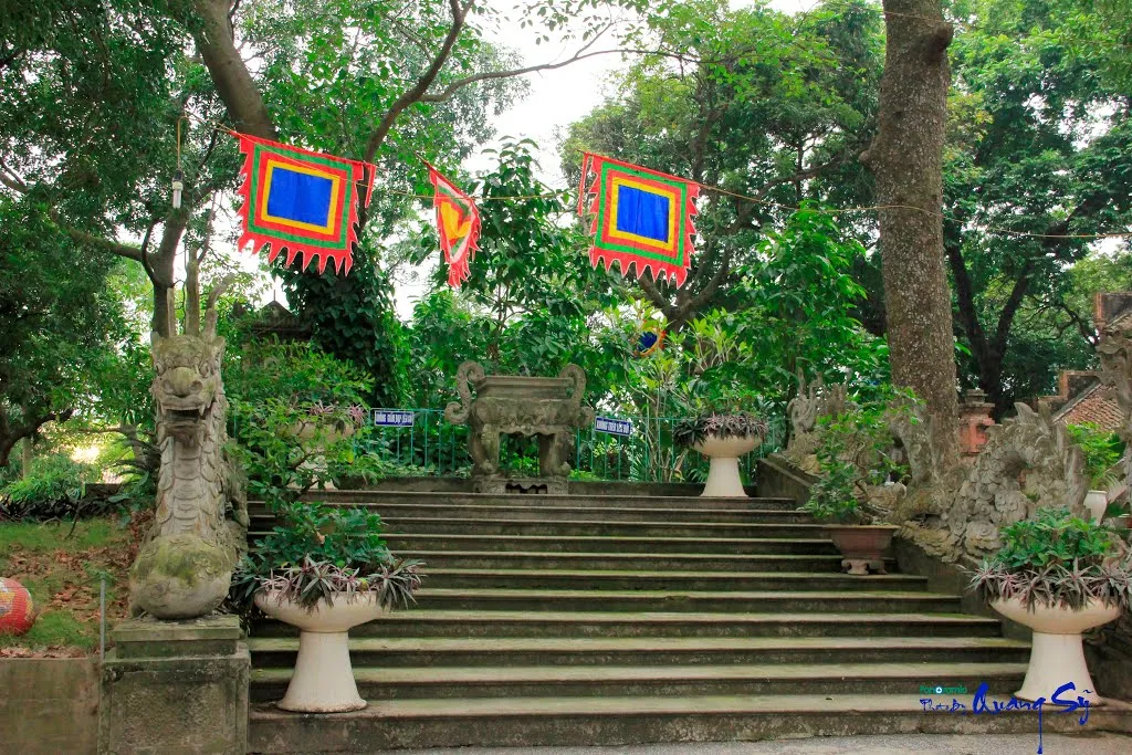 Cảnh quan Đền Chùa Bà Tấm