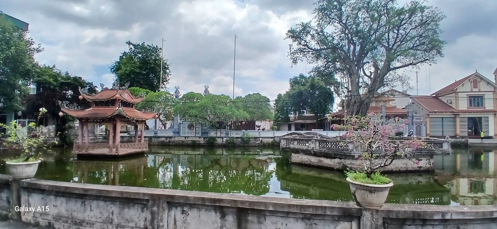 Không gian cảnh quan đình làng Chúc Sơn