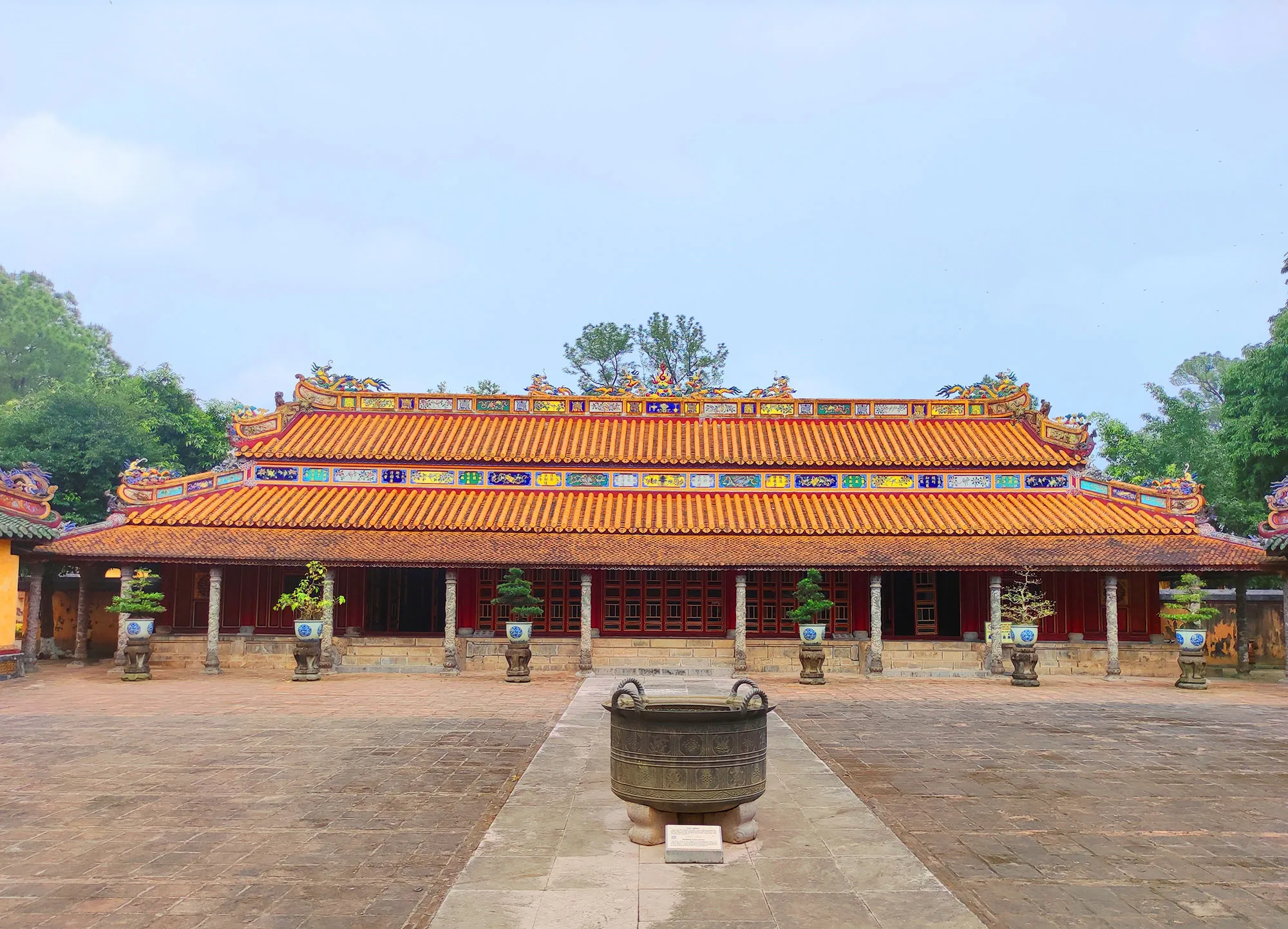 Tổng thể Lăng Đồng Khánh
