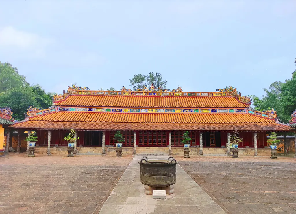 Tổng thể Lăng Đồng Khánh