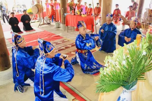Lễ tế tại Lễ hội Đền thờ Lê Uy và Trần Khát Chân