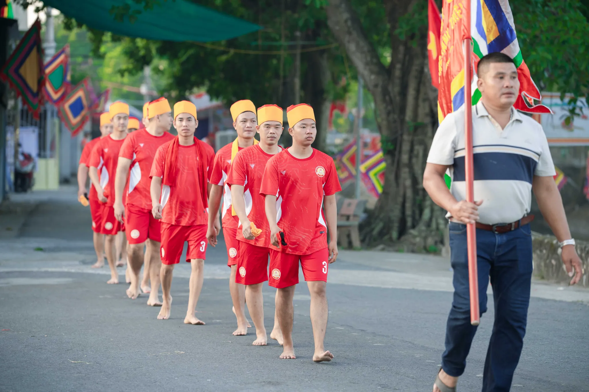 Đội bơi trải Lễ hội chùa Keo Hành Thiện