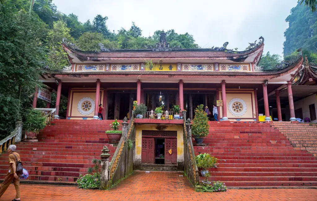Tiền cảnh di tích Chùa Thanh Sơn