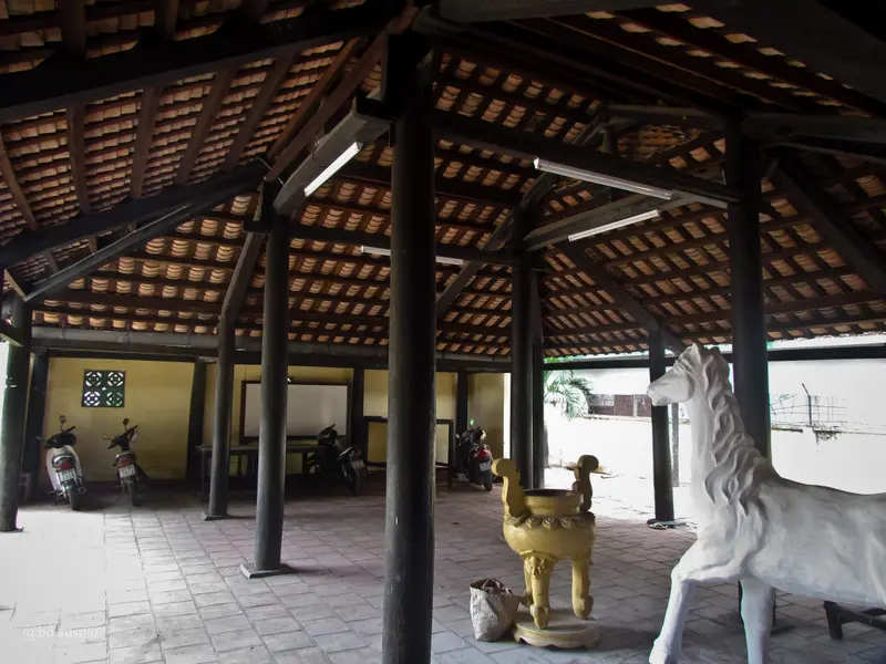 Nhà võ ca tại Đình Thông Tây Hội