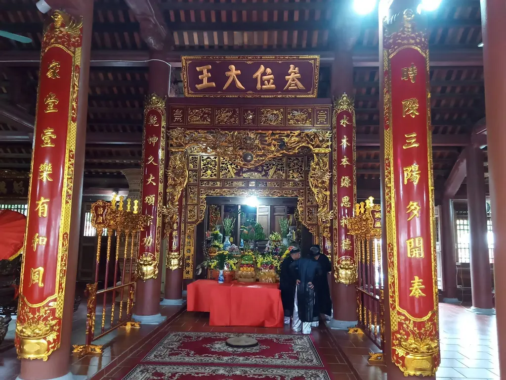 Nghi thức làm lễ tại đình làng Phú Vinh