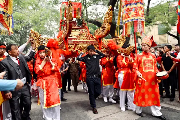 Rước kiệu Hội đình Khương Hạ