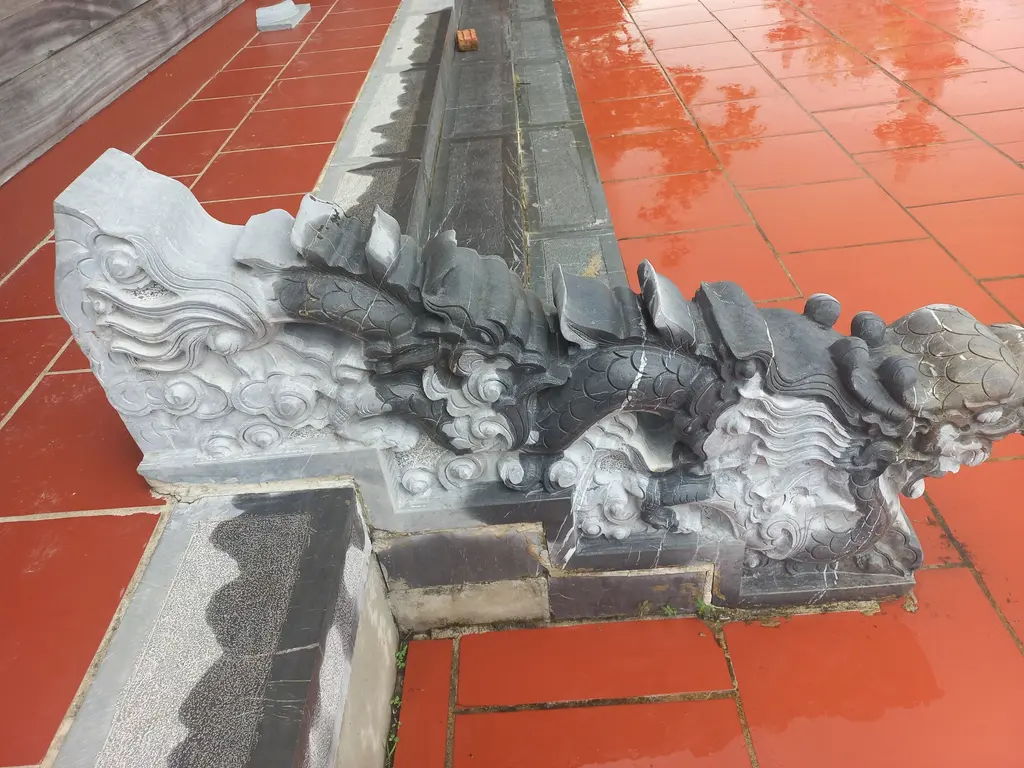 Chi tiết rồng Đình Làng Phú Vinh