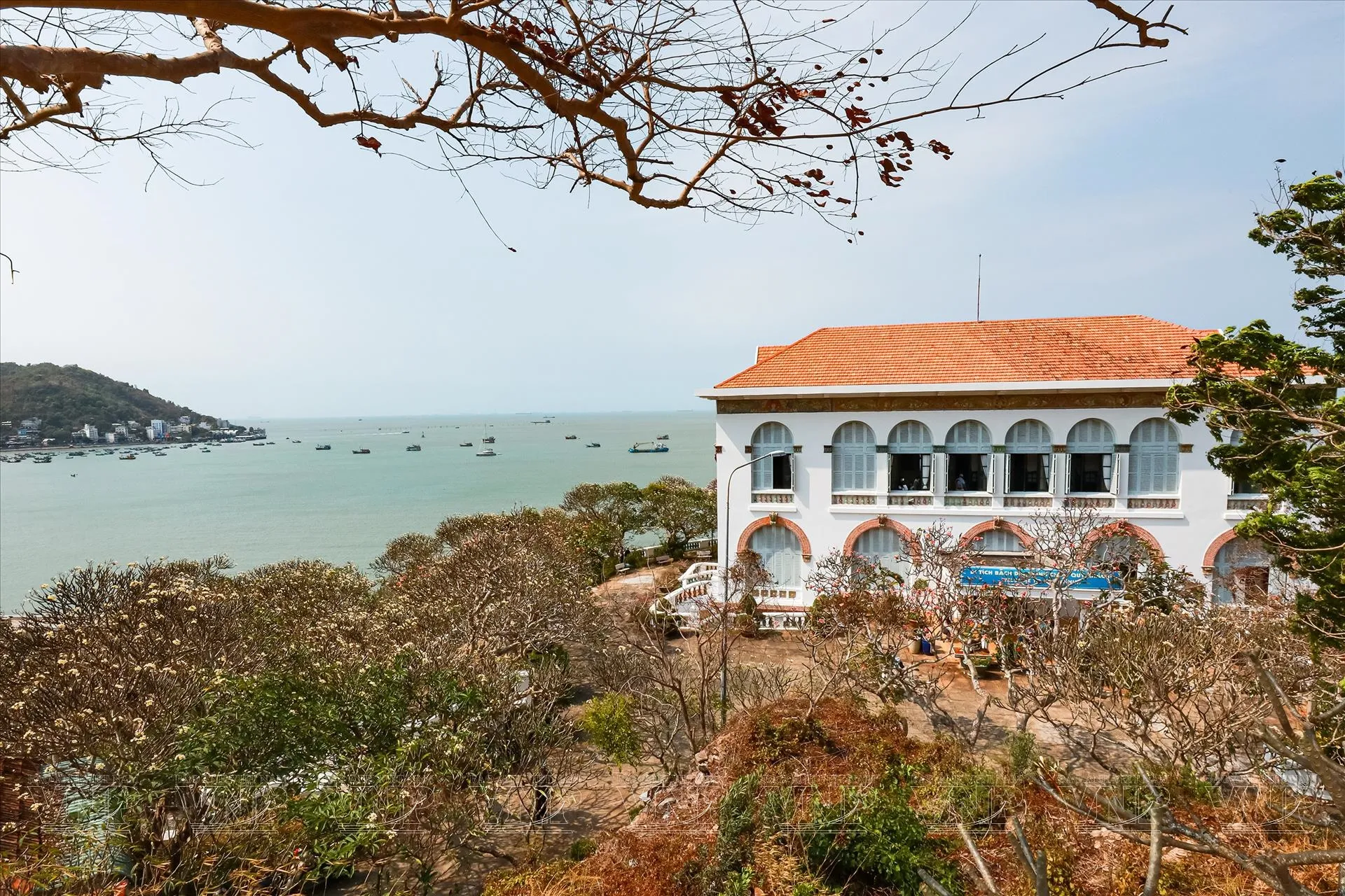 Quang cảnh Bạch Dinh