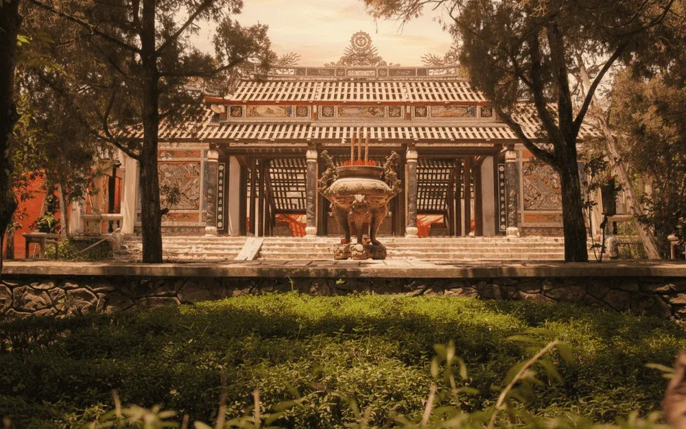 Nét cổ kính tại Chùa Từ Hiếu