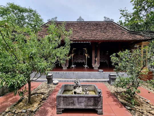 Hình ảnh Nhà Thờ Và Phần Mộ Danh Nhân Đào Hữu Ích