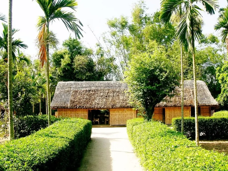 Nhà ông ngoại Bác Hồ