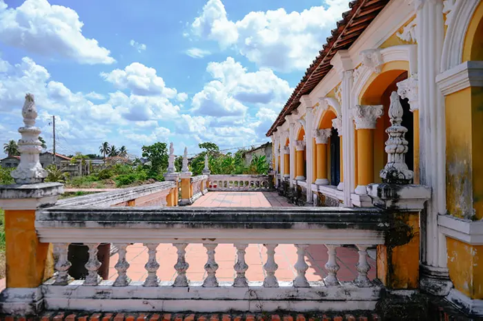 Cảnh quan di tích Nhà Cổ Thanh Phú Long