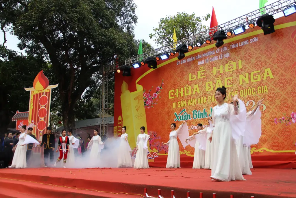 Diễn tích Lễ hội Chùa Bắc Nga