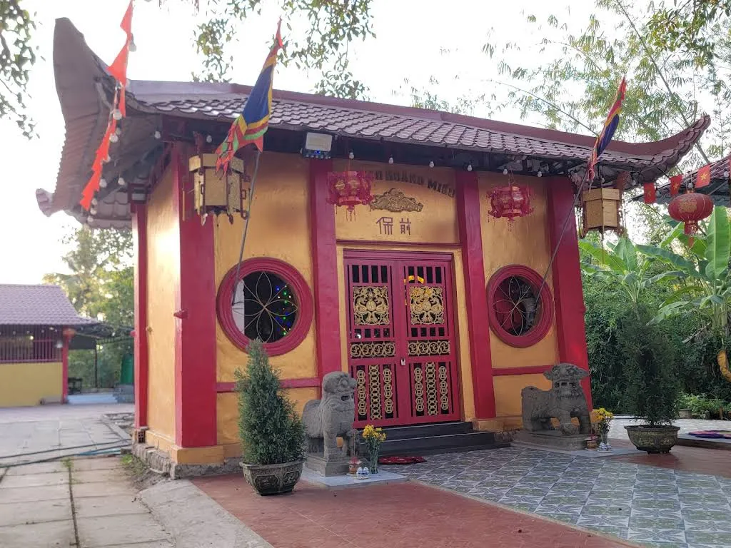 Cảnh quan di tích Miếu Vua Gia Long