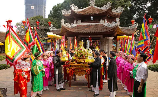 Đội nghi lễ tại Hội chùa Láng