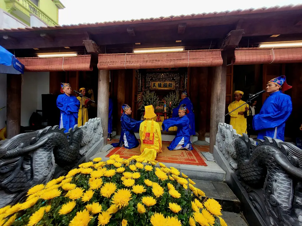 Lễ tế truyền thống tại Hội làng Đài Bi