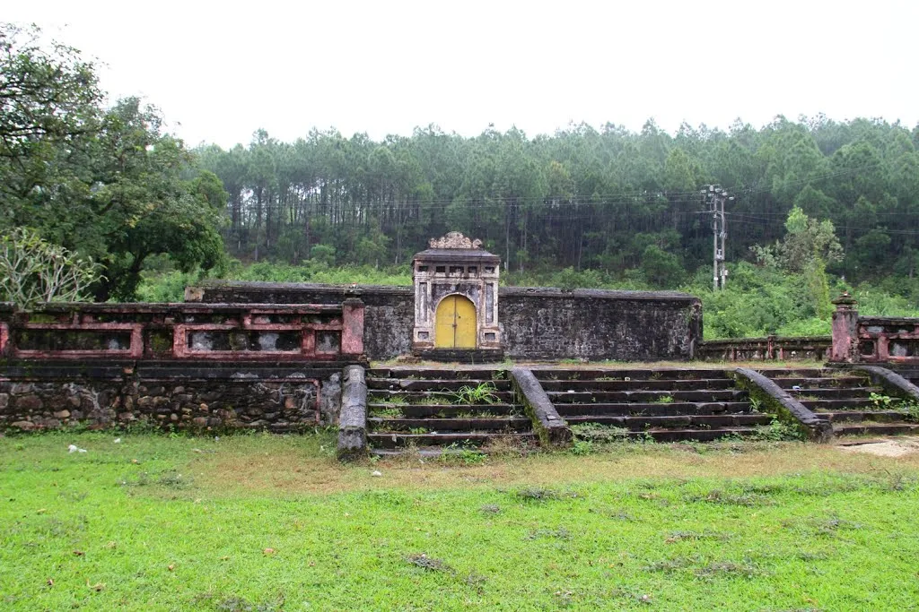 Lăng Cơ Thánh chụp từ xa