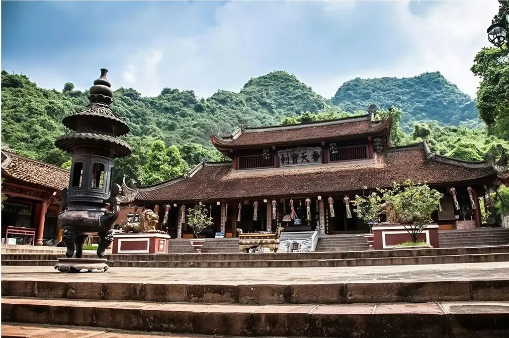 Cảnh quan Chùa Hương
