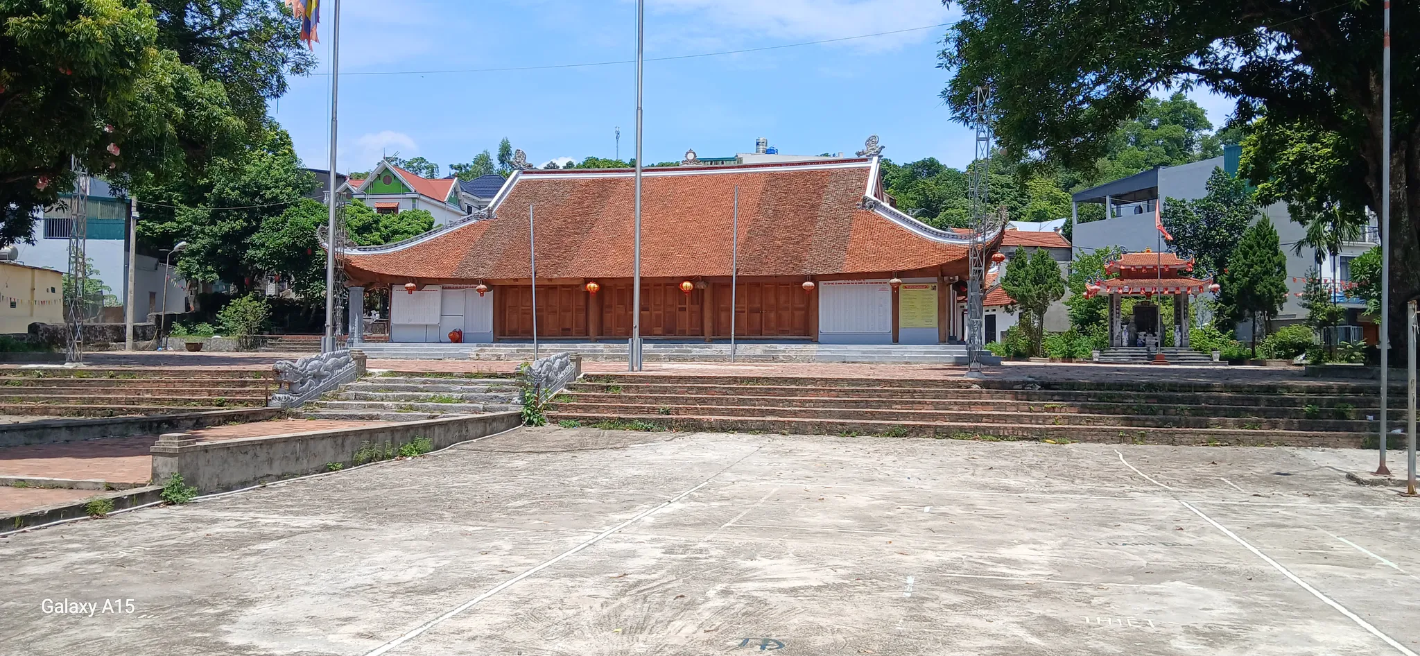 Toàn cảnh Đình Ninh Sơn