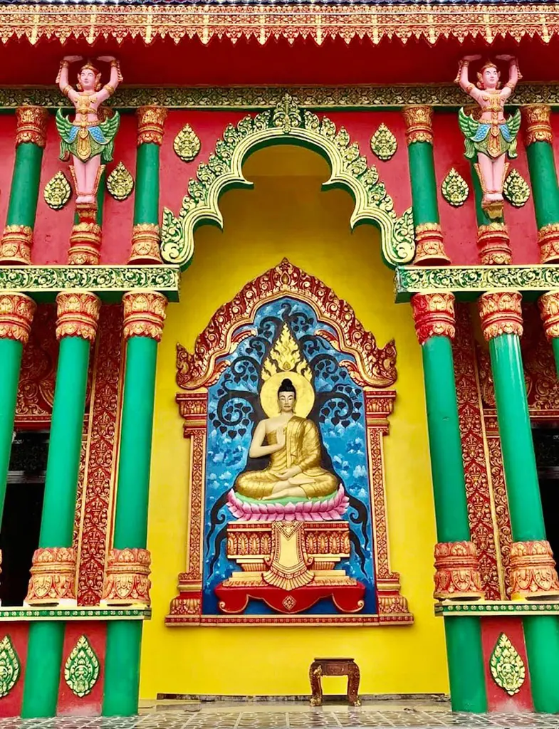 Chùa Cao Dân có kiến trúc đặc trưng của Phật giáo Nam tông Khmer