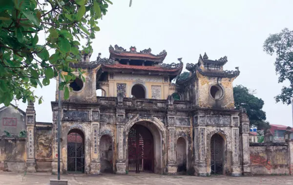 Cổng tam quan Đình Đào Xá (Đình Đông)