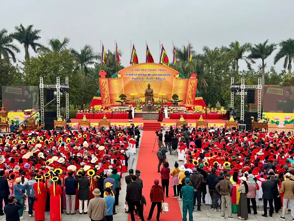 Toàn cảnh Lễ hội đền thờ Nguyễn Bỉnh Khiêm