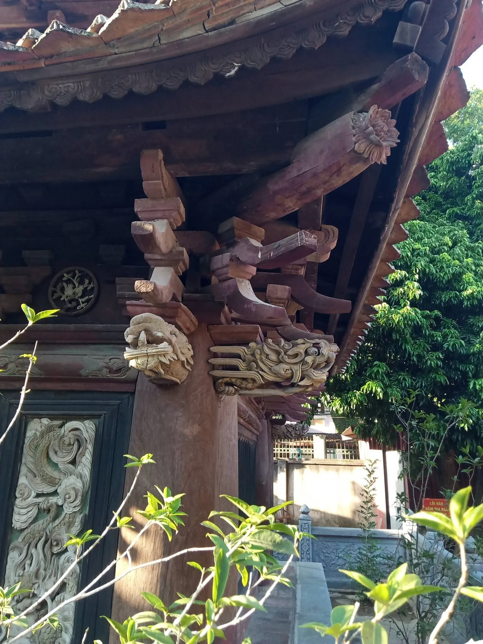 Kiến trúc gỗ chùa Bối Khê