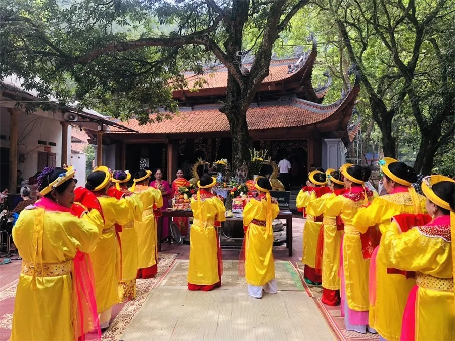 Lễ tế Lễ hội Đền Suối Mỡ