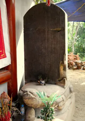 Bia đá thời Lý tại Chùa Bảo Ninh Sùng Phúc