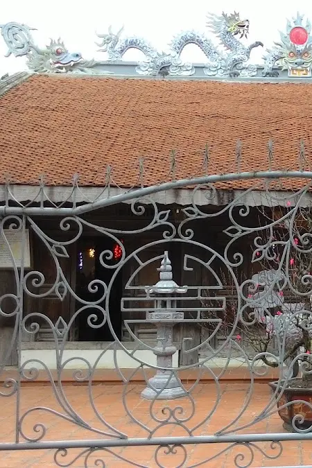 Chính điện Đình Siêu Quần