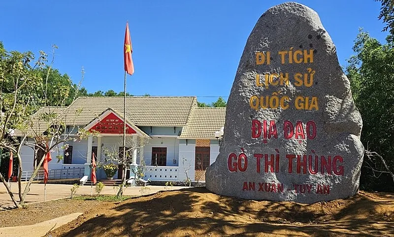 Bia Di tích Địa Đạo Gò Thì Thùng