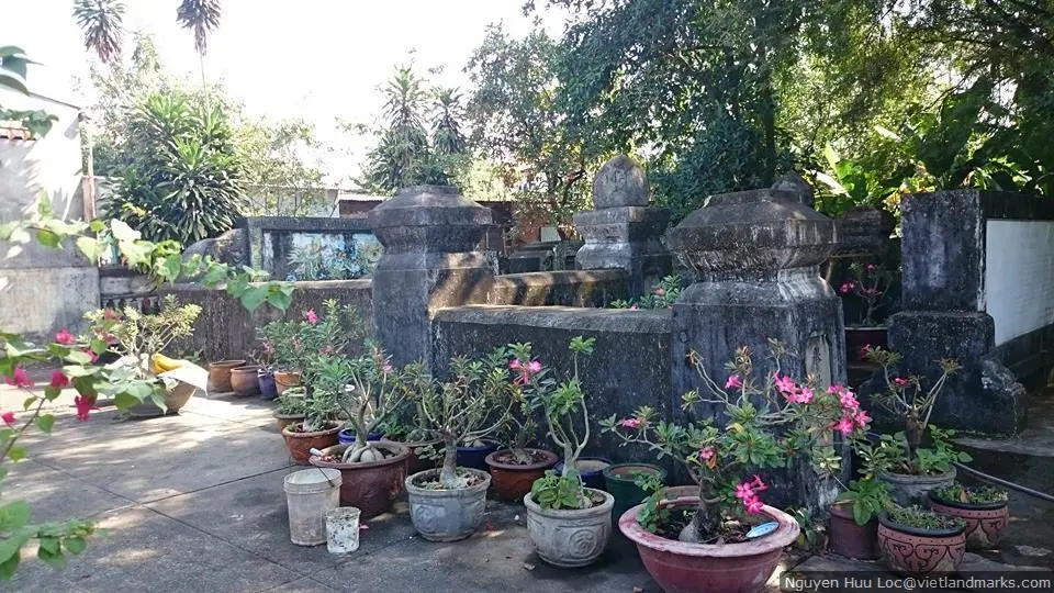 Quang cảnh Mộ Trịnh Hoài Đức