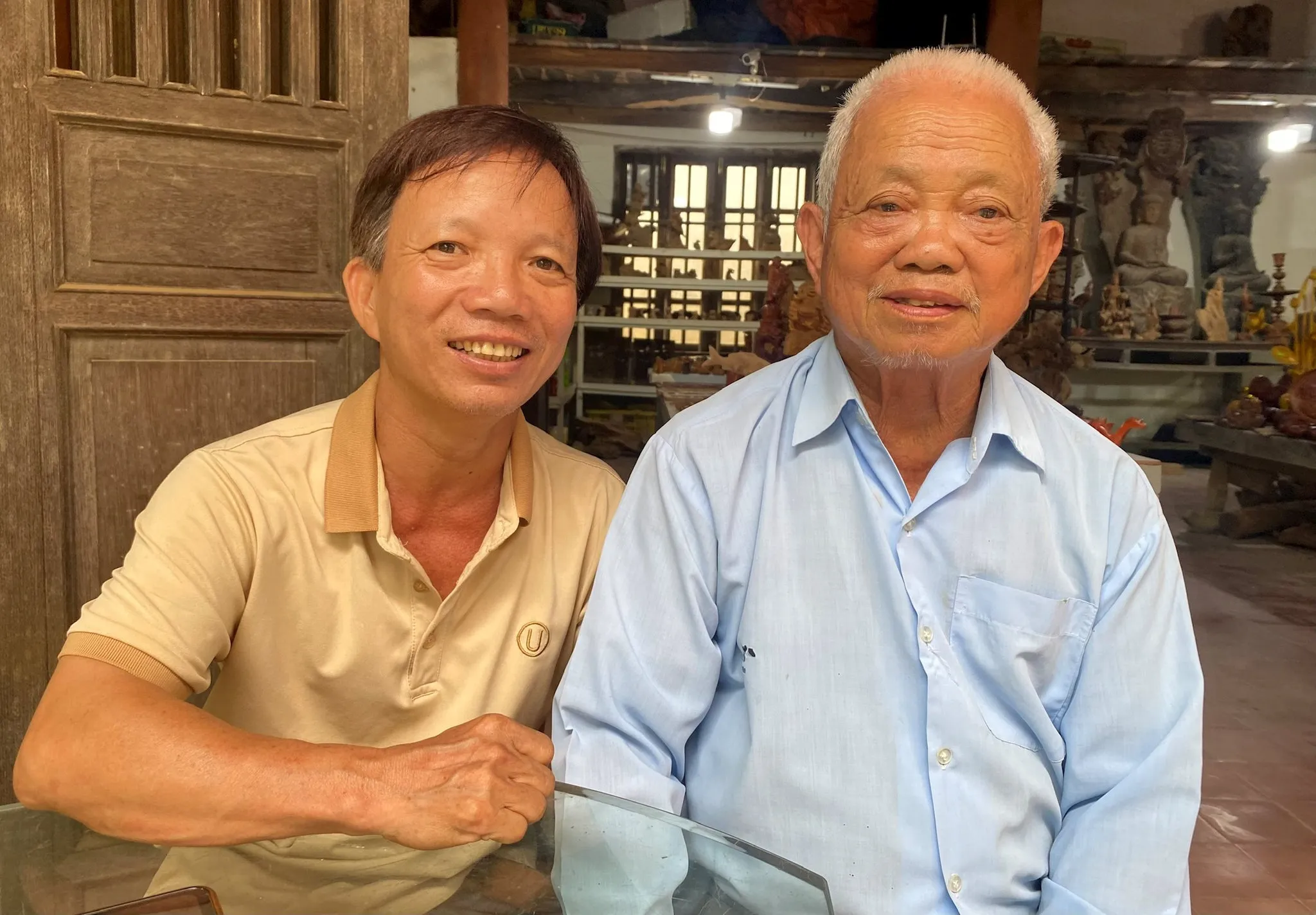 Hai cha con Nghệ nhân nhân dân Huỳnh Ri và Huỳnh Sướng