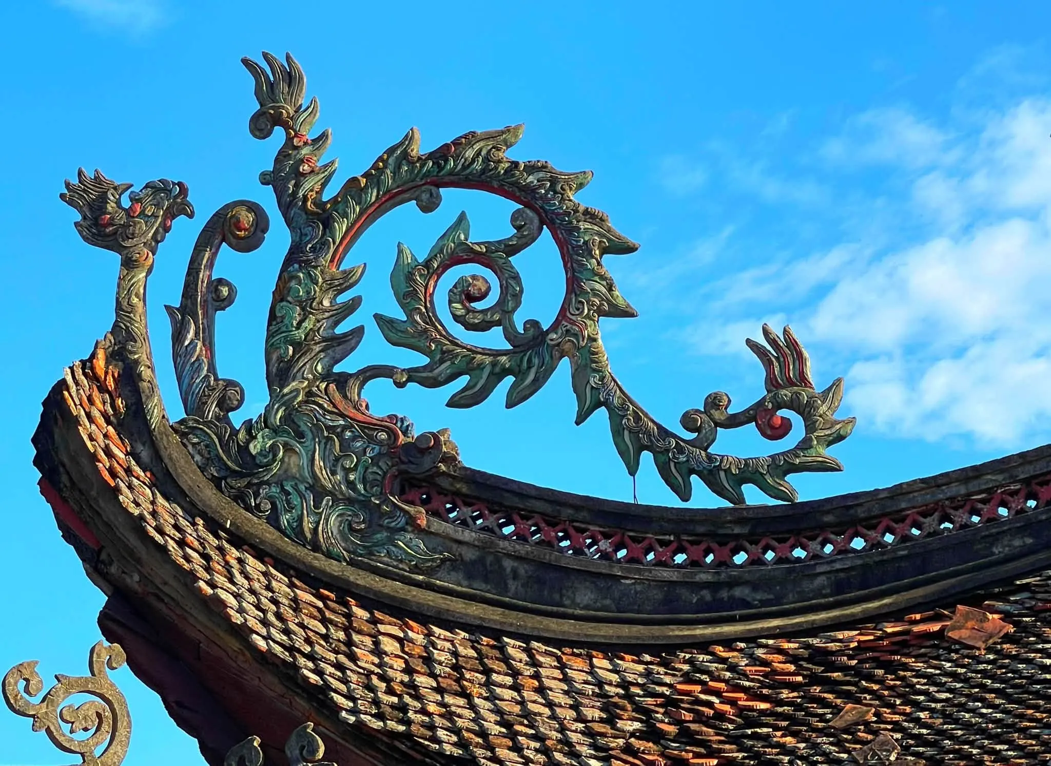 Mái đao thuỷ đình Tam Tảo