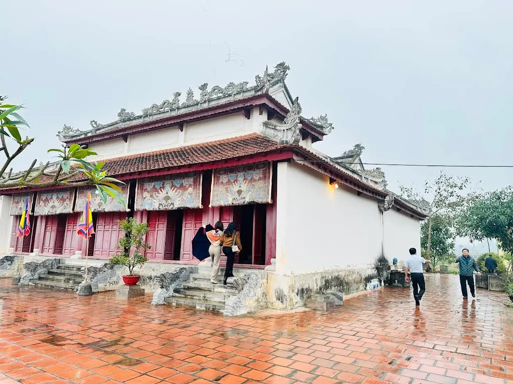 Cảnh quan không gian di tích Lăng Miếu Triệu Tường