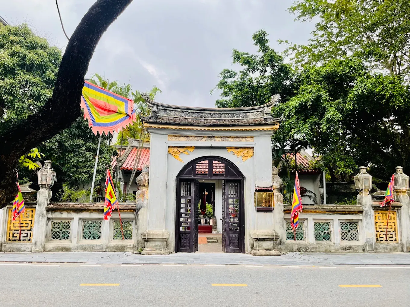 Không gian cảnh quan đền Thiên Hậu