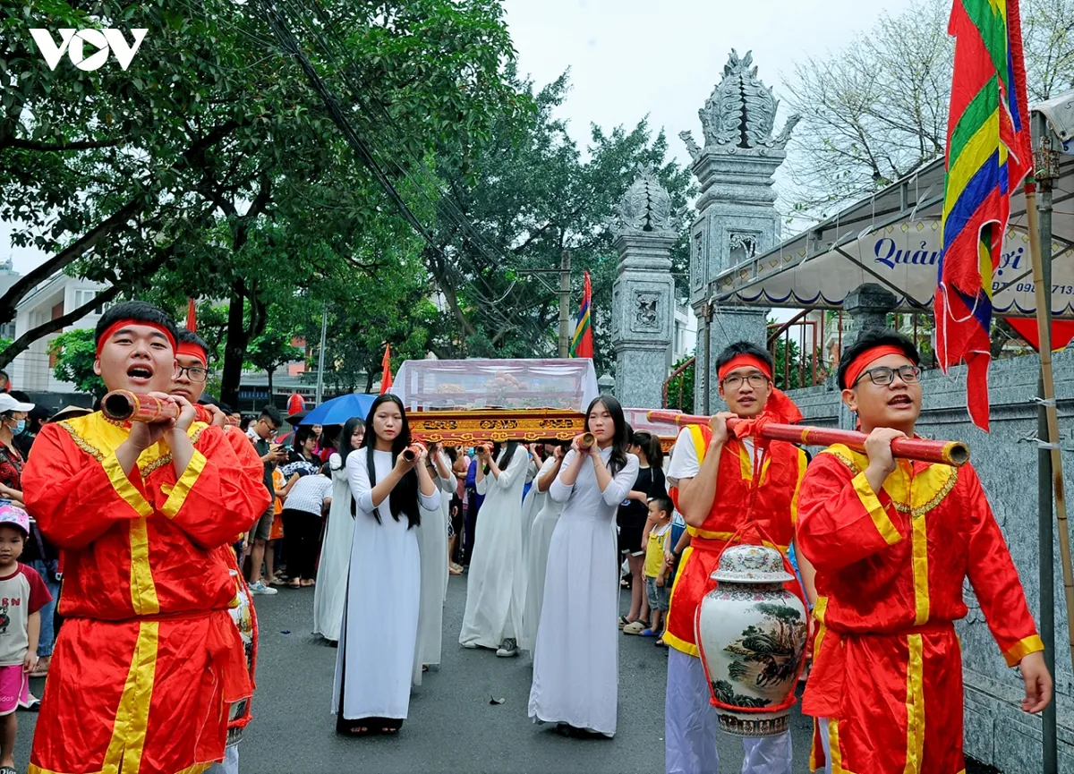 Kiệu rước tại Lễ hội Đình - Đền Sượt