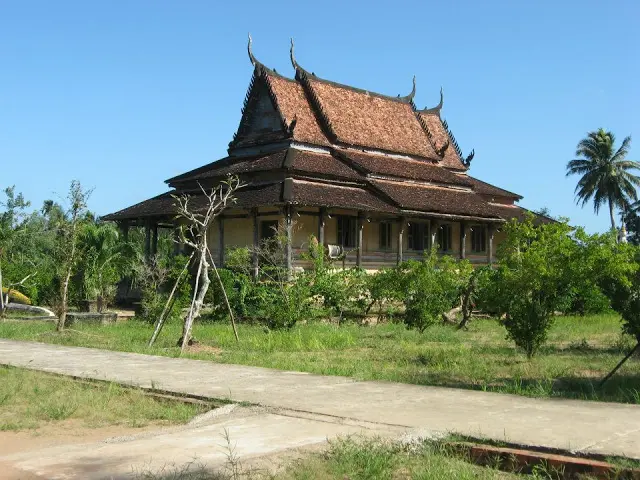 Chính điện Chùa Ấp Sáu