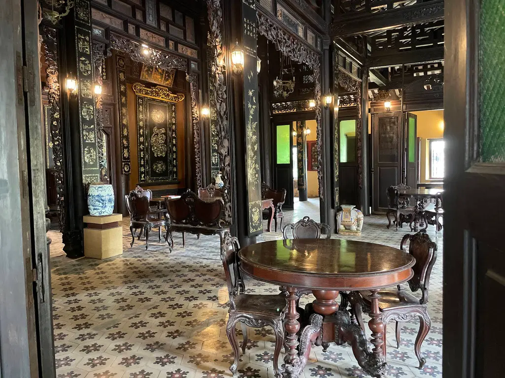Cảnh quan di tích lịch sử văn hóa Nhà Đốc Phủ Hải