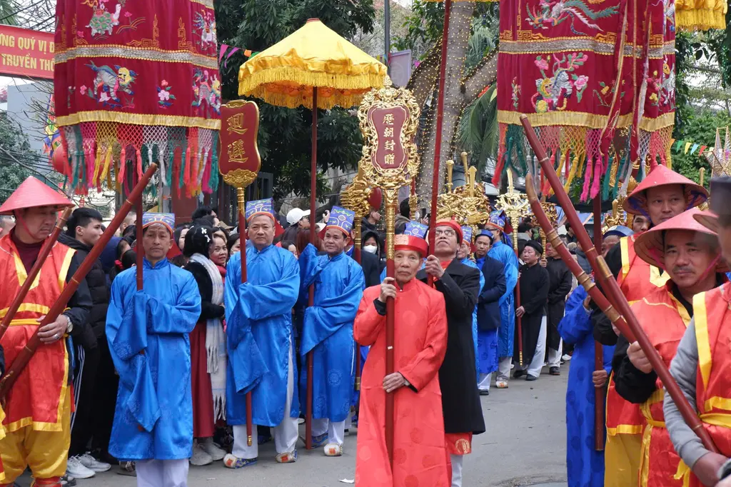 Lễ rước tại Lễ hội đình Miêu Nha