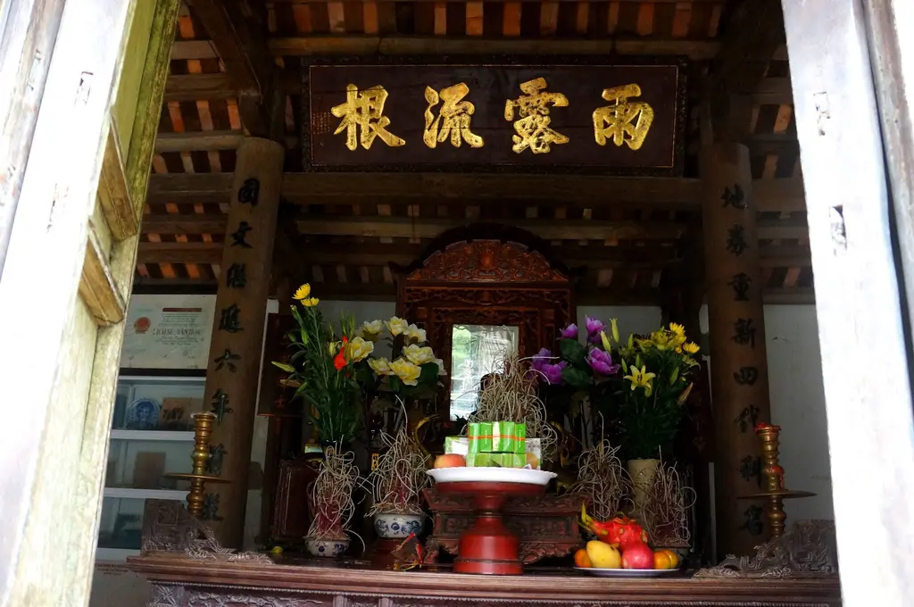 Cảnh quan bên trong Từ Đường Nguyễn Khuyến