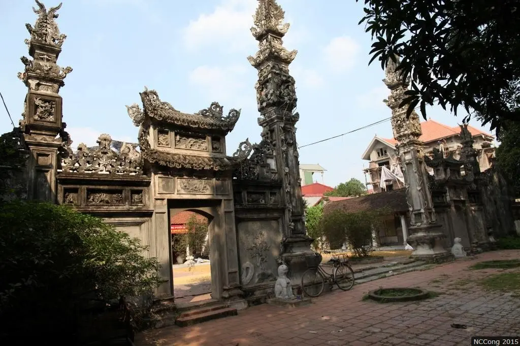 Cổng nhà thờ họ Nguyễn Quý