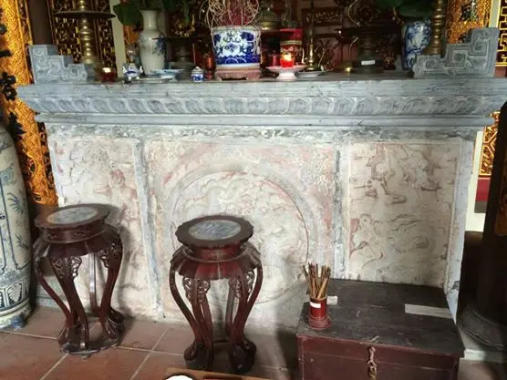 Không gian bên trong Đền bà chúa Mụa
