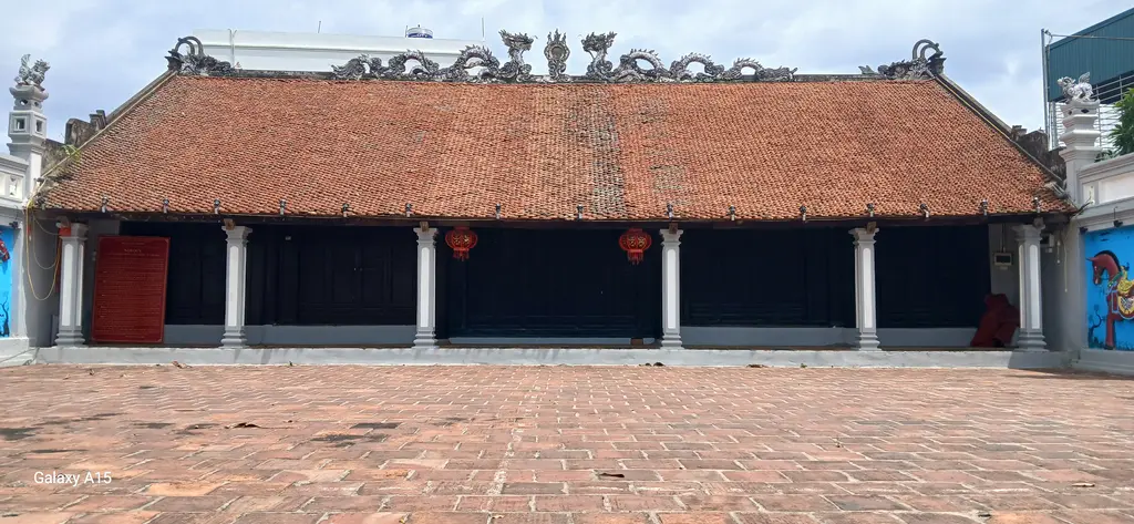 Đình làng Tràng An