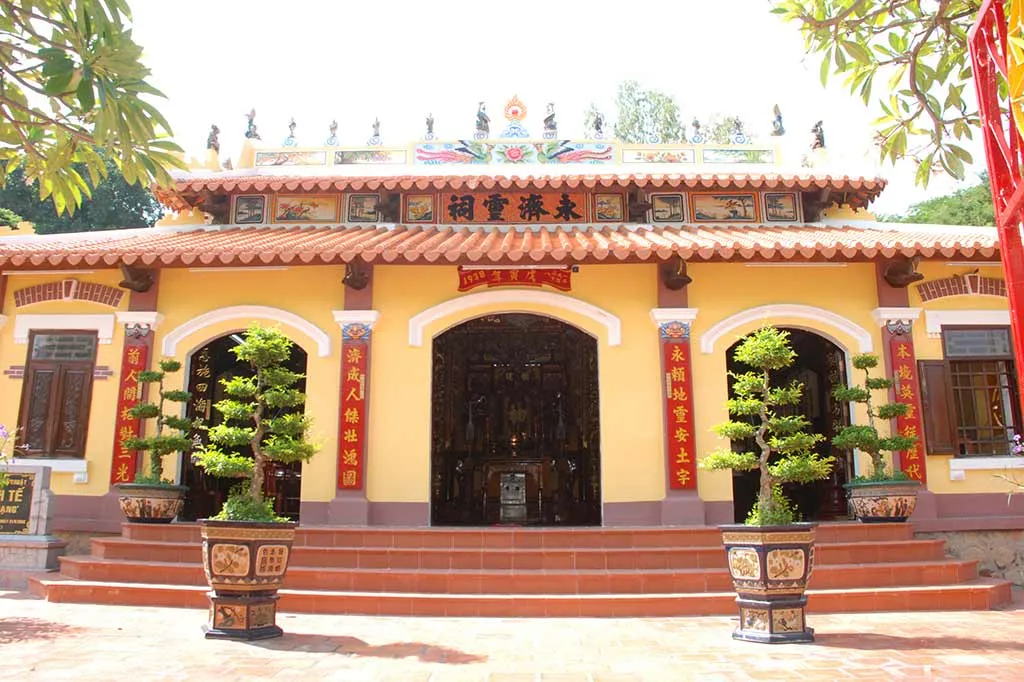 Cảnh quan Đình Vĩnh Tế