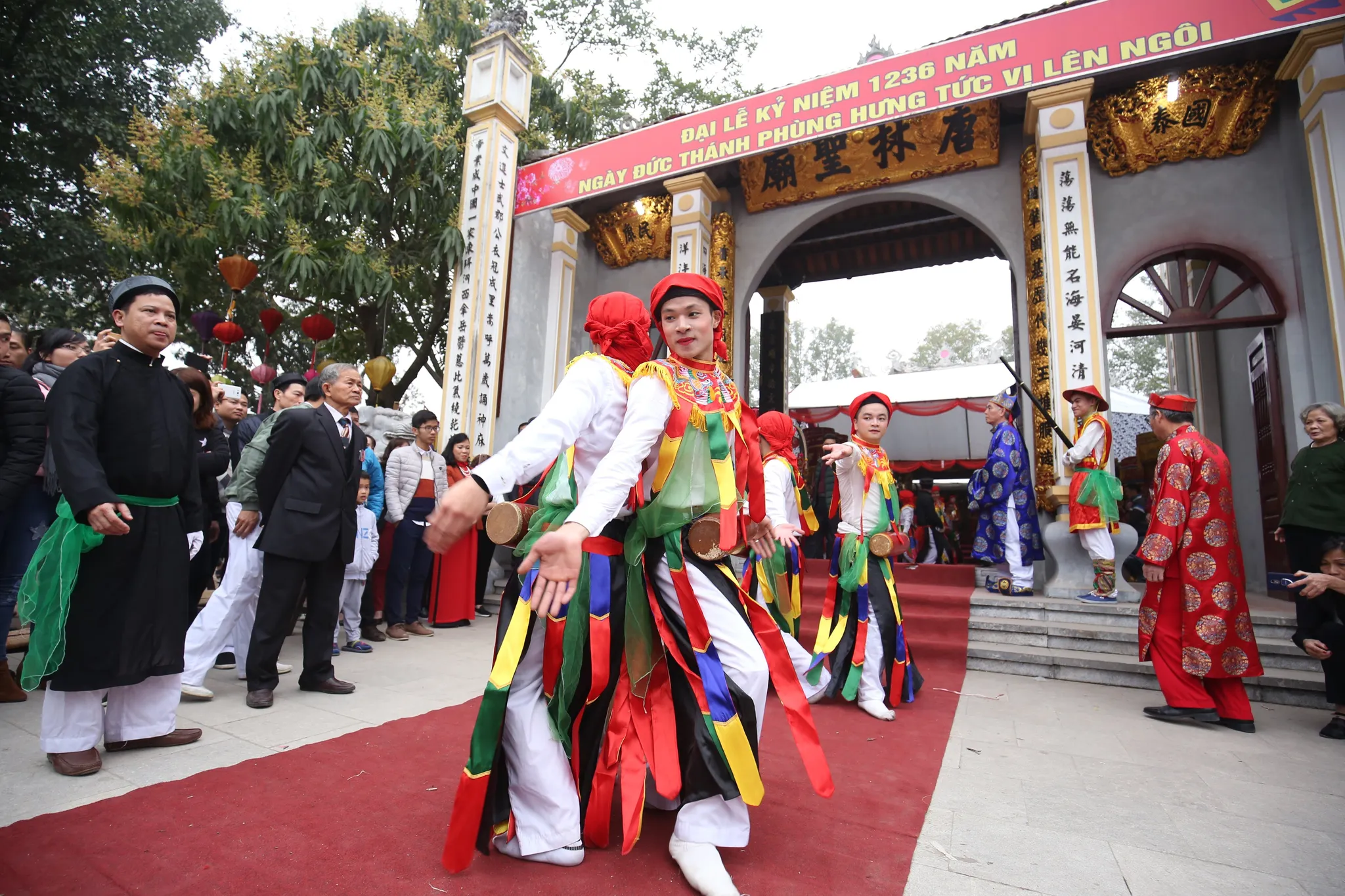 Ngày Xuân xem "Con đĩ đánh bồng" - Hội làng Triều Khúc 2018