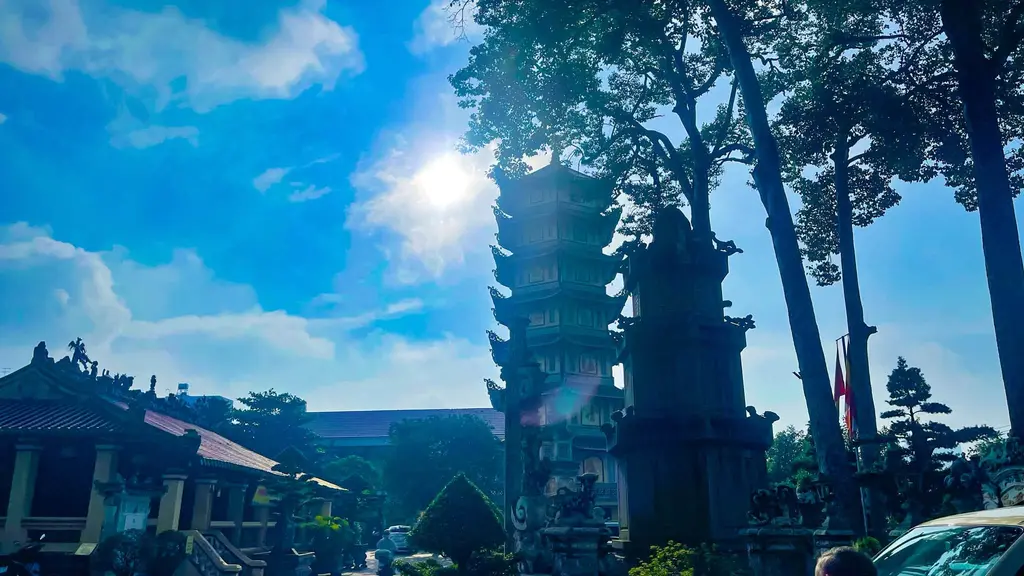 Quang cảnh tại Chùa Hội Khánh